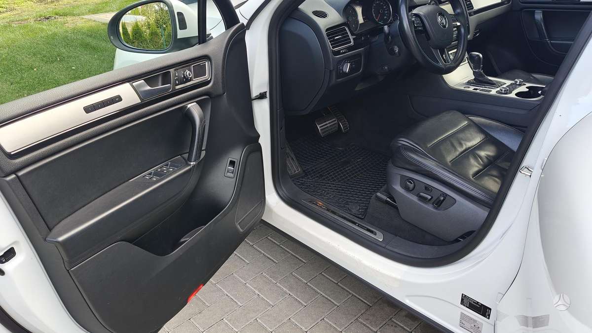 Volkswagen Touareg - 9