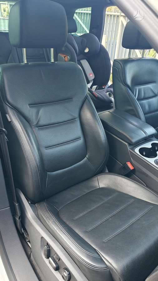Volkswagen Touareg - 11