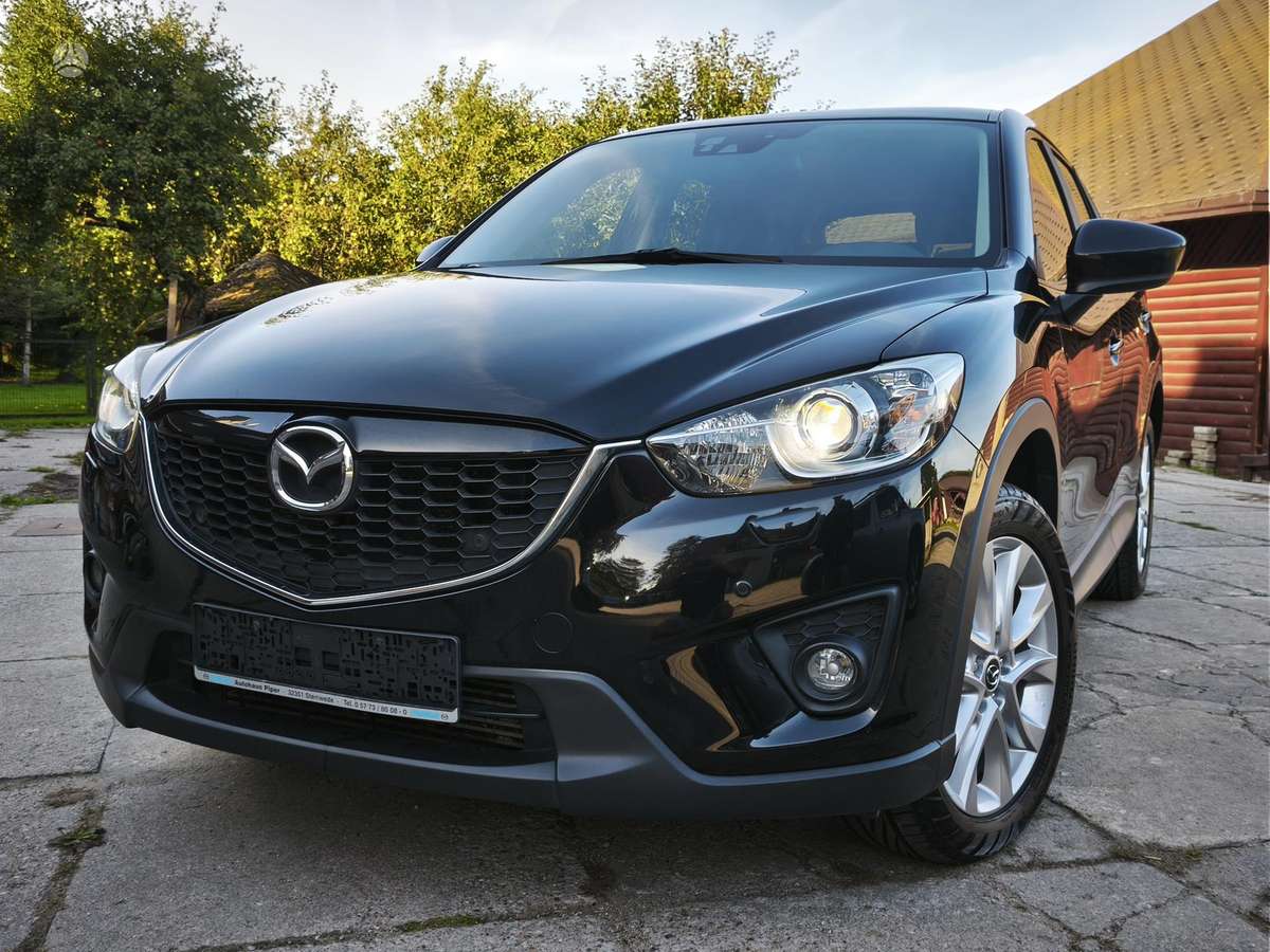 Mazda CX-5, 2.2 l., off-road / crossover