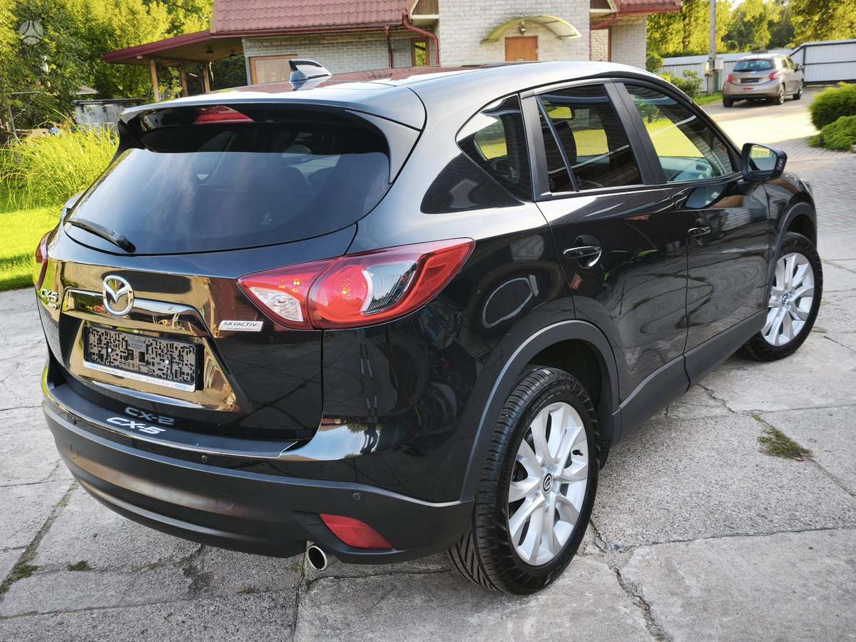 Mazda CX-5, 2.2 l., off-road / crossover