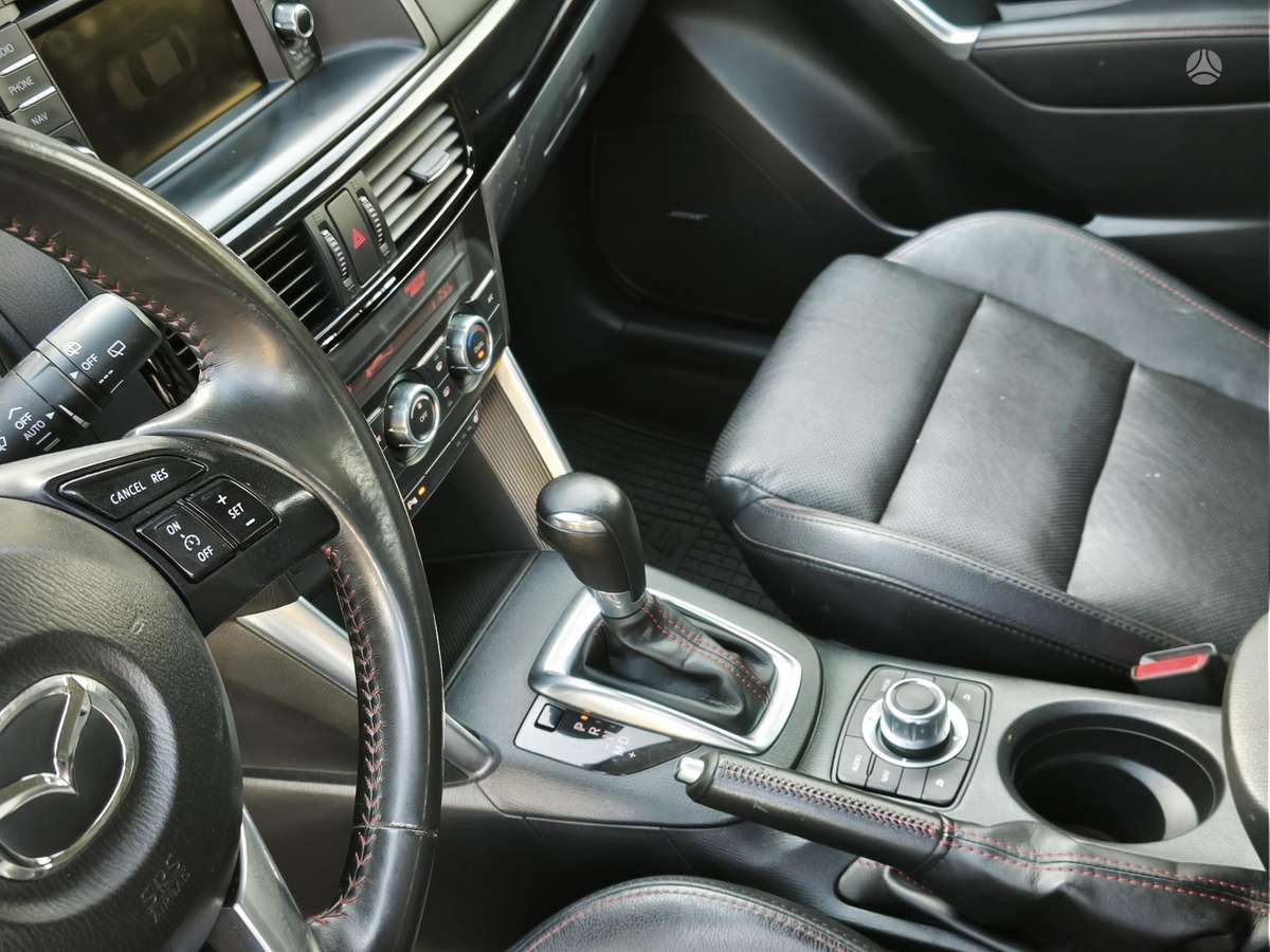 Mazda CX-5, 2.2 l., off-road / crossover