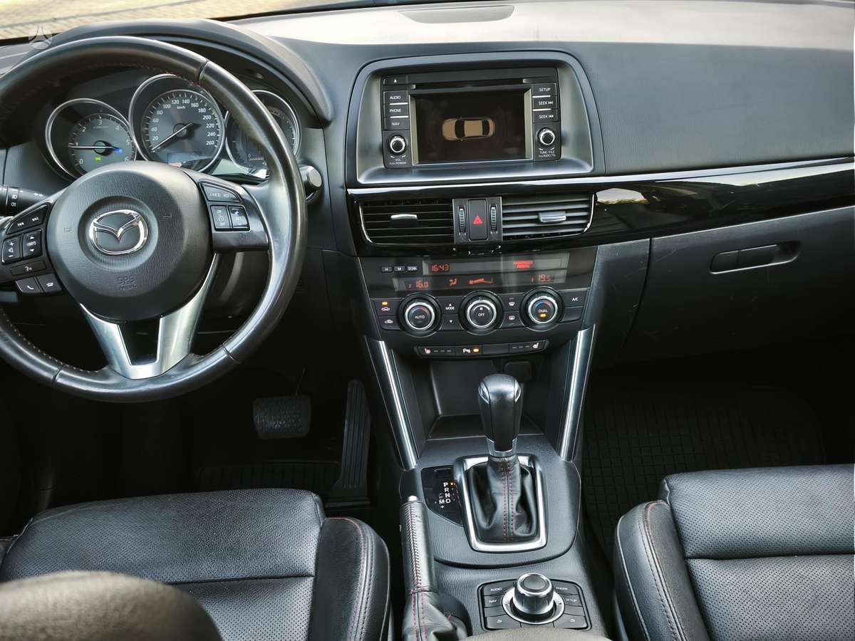 Mazda CX-5, 2.2 l., off-road / crossover