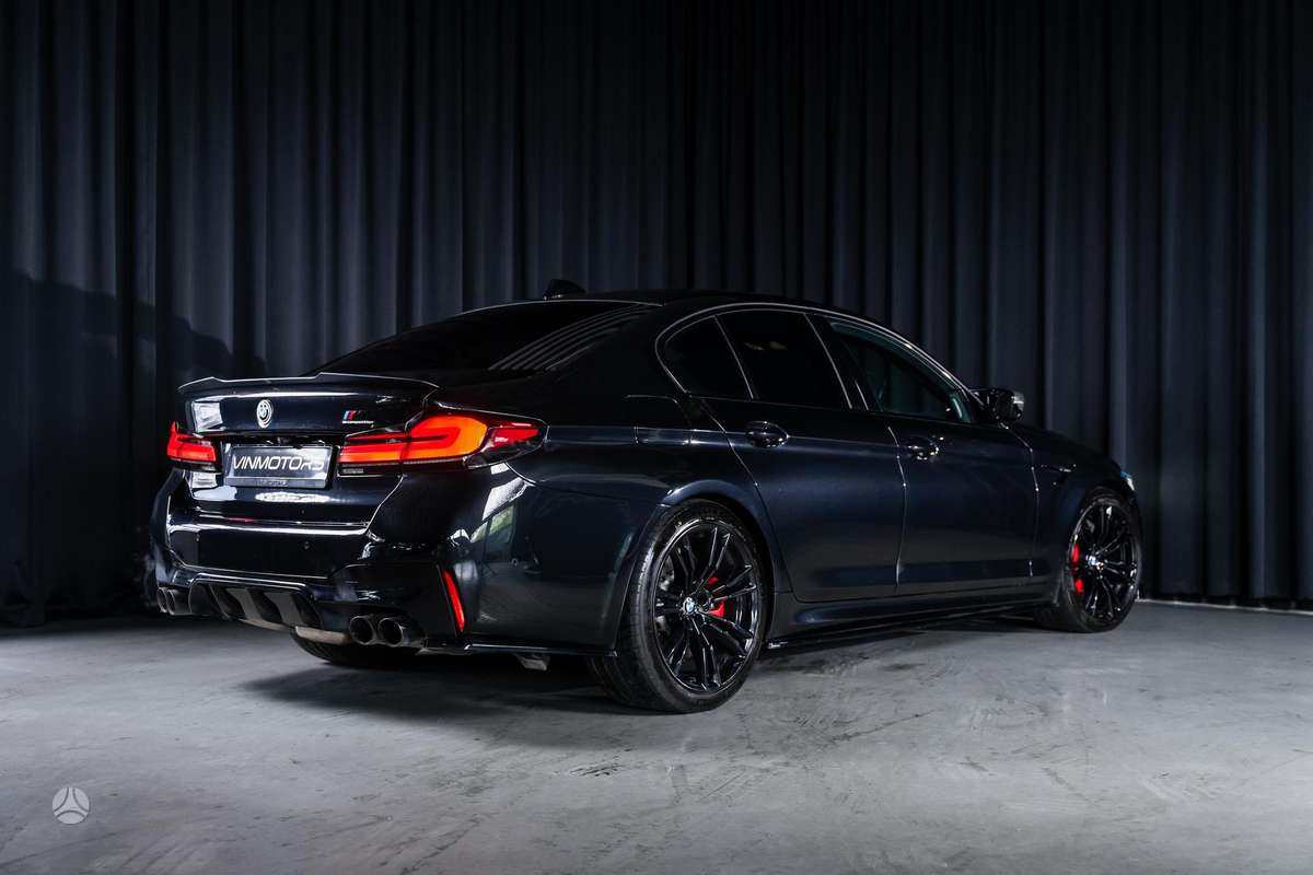BMW M5, 4.4 l., Седан
