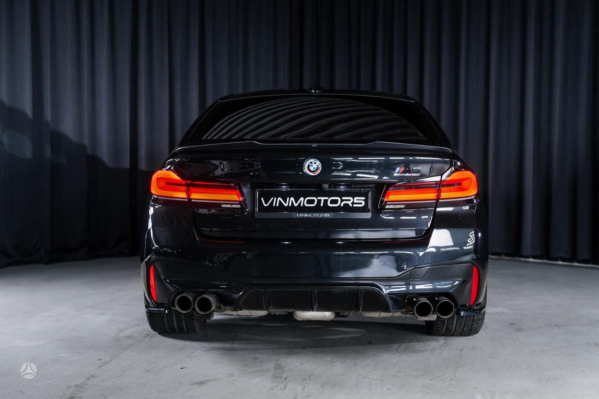 BMW M5, 4.4 l., Седан