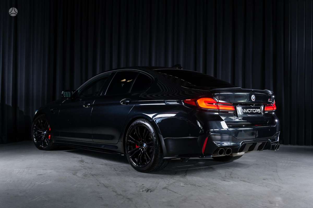 BMW M5, 4.4 l., Седан