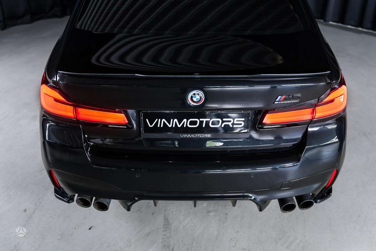 BMW M5, 4.4 l., Седан