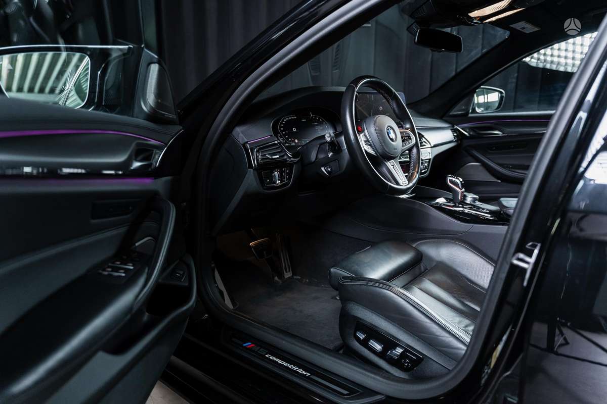 BMW M5, 4.4 l., Седан
