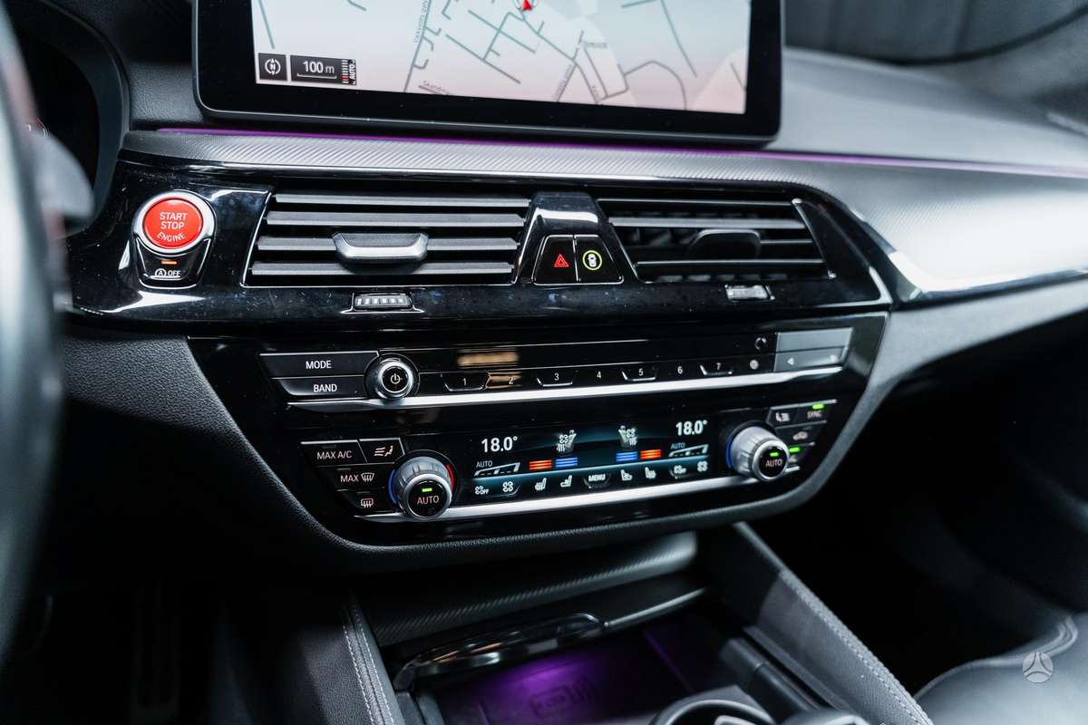 BMW M5, 4.4 l., Седан