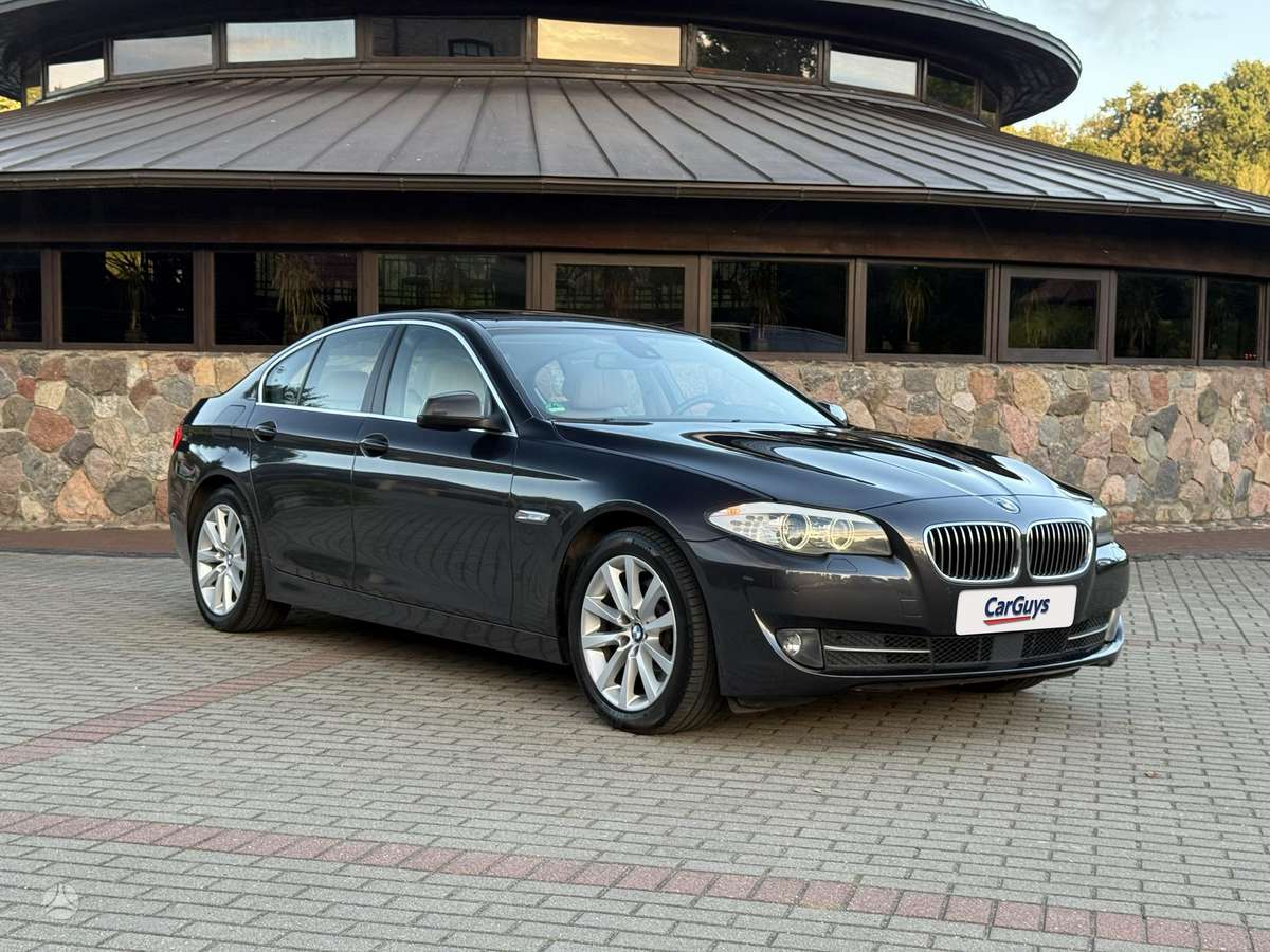 BMW 528, 3.0 l., Седан