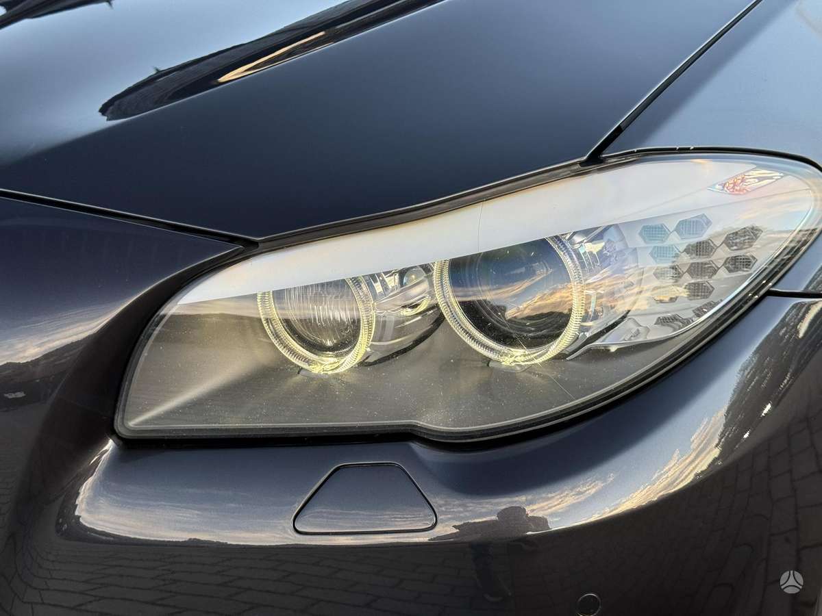 BMW 528, 3.0 l., Седан