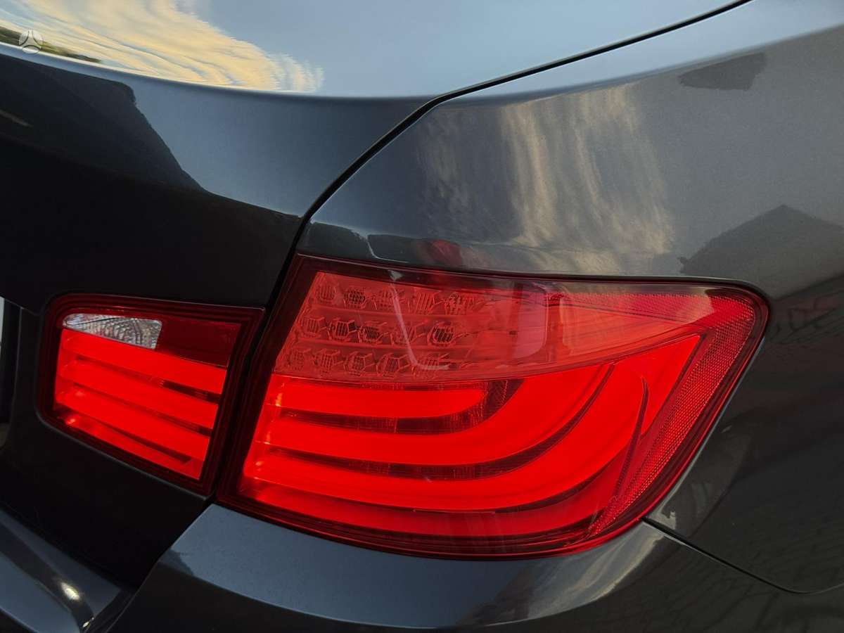BMW 528, 3.0 l., Седан