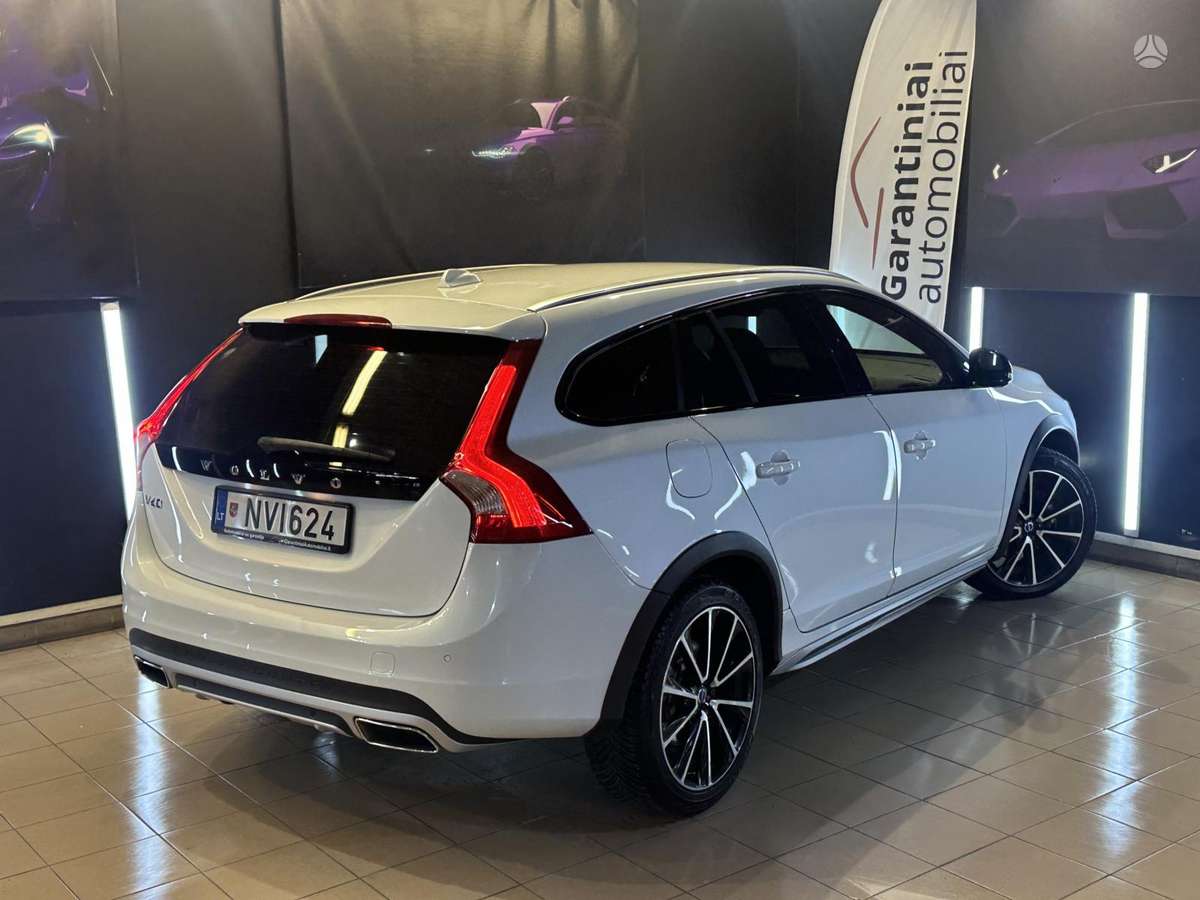 Volvo V60 Cross Country - 2