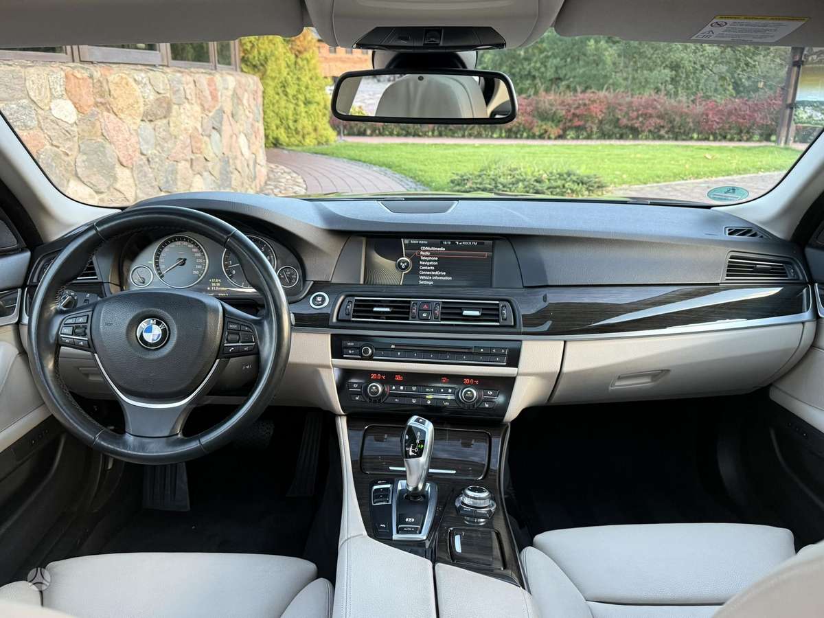 BMW 528, 3.0 l., Седан