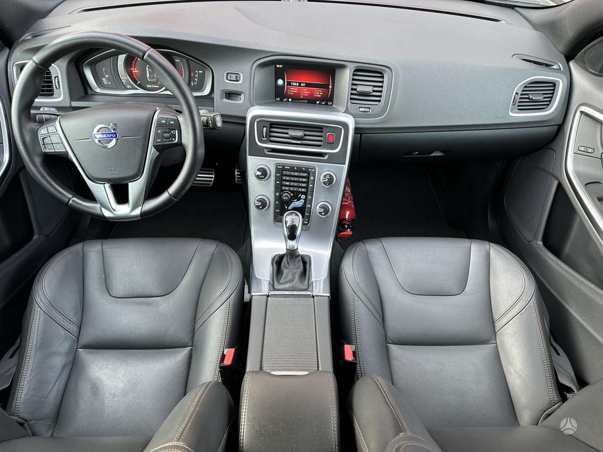 Volvo V60 Cross Country - 3