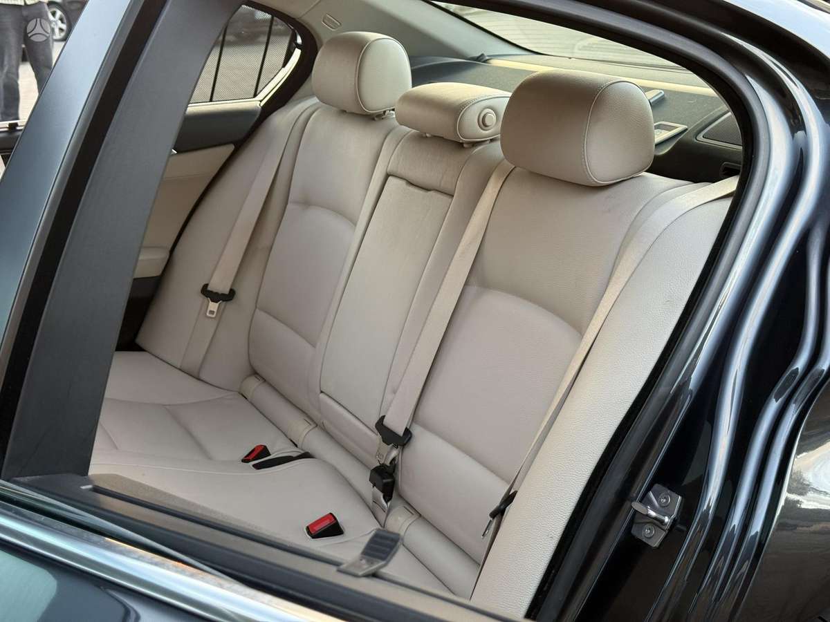 BMW 528, 3.0 l., Седан