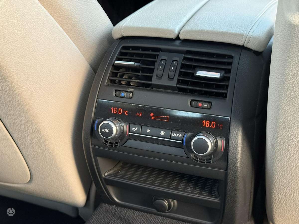 BMW 528, 3.0 l., Седан