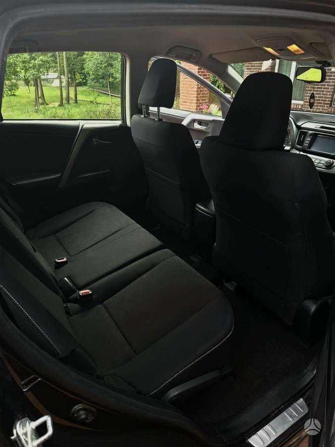 Toyota RAV4 - 11