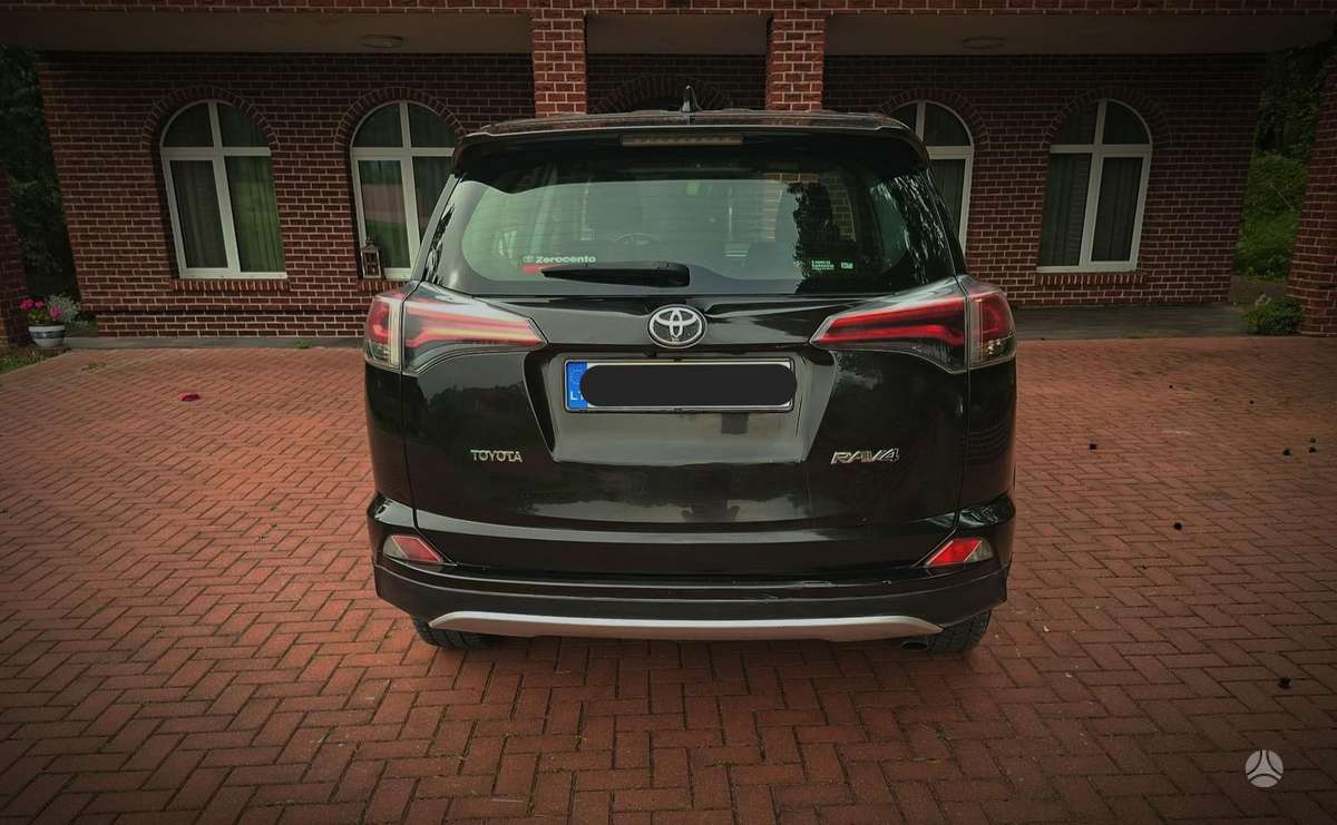 Toyota RAV4 - 5