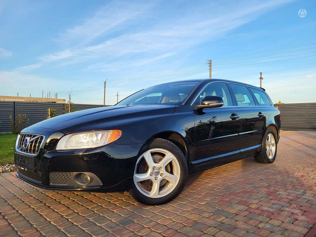 Volvo V70, 2.0 l., Универсал