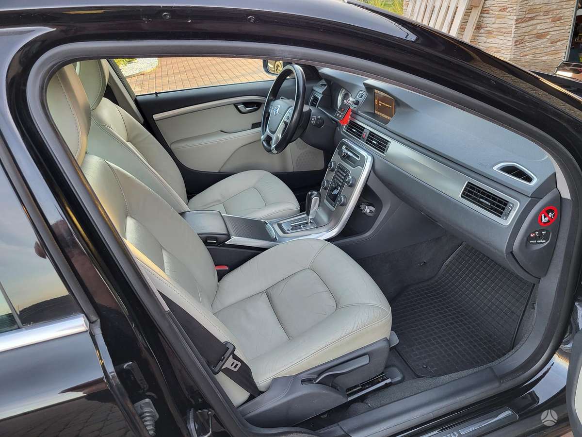 Volvo V70, 2.0 l., Универсал