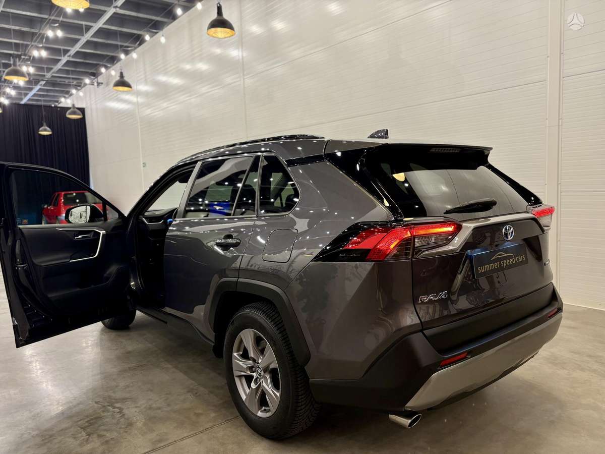 Toyota RAV4 - 6