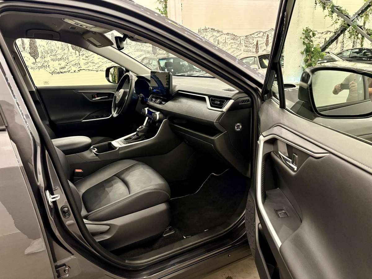 Toyota RAV4 - 8