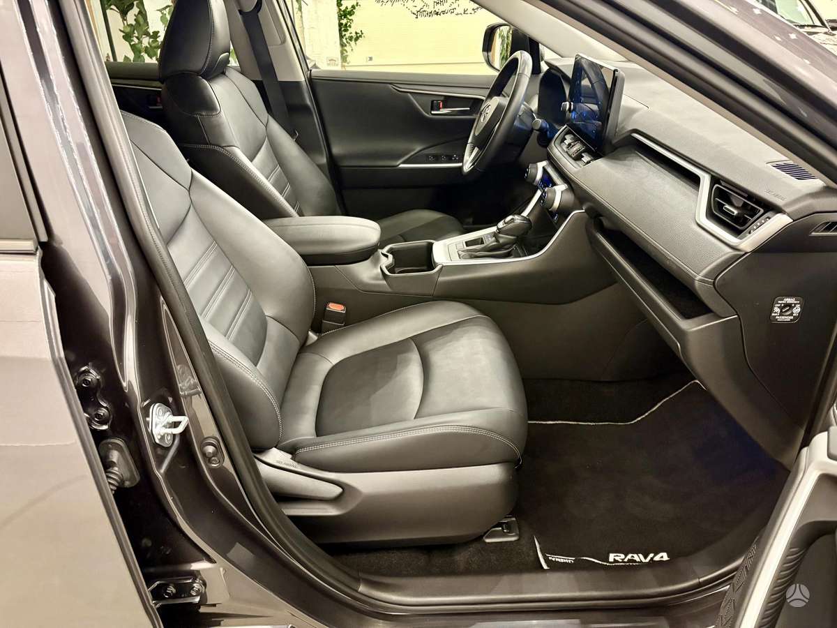 Toyota RAV4 - 9