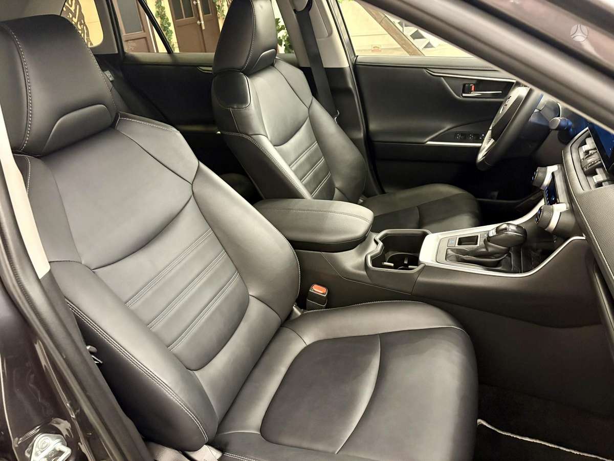 Toyota RAV4 - 10