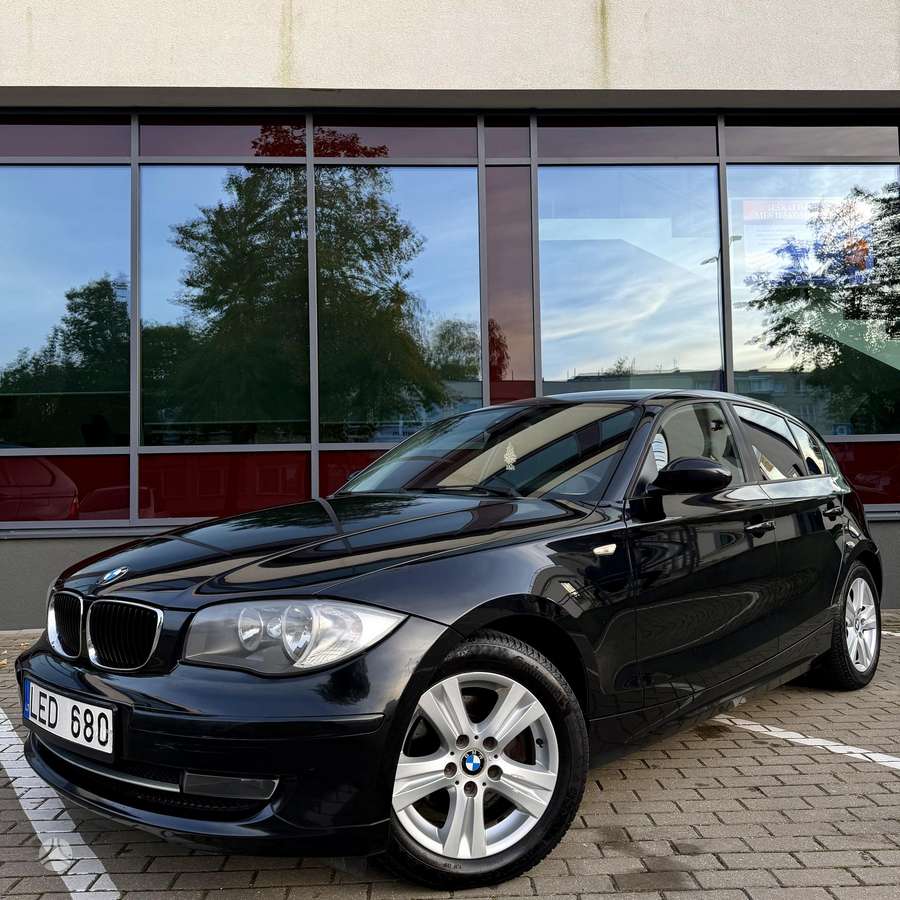 BMW 118, 2.0 l., Хэтчбек