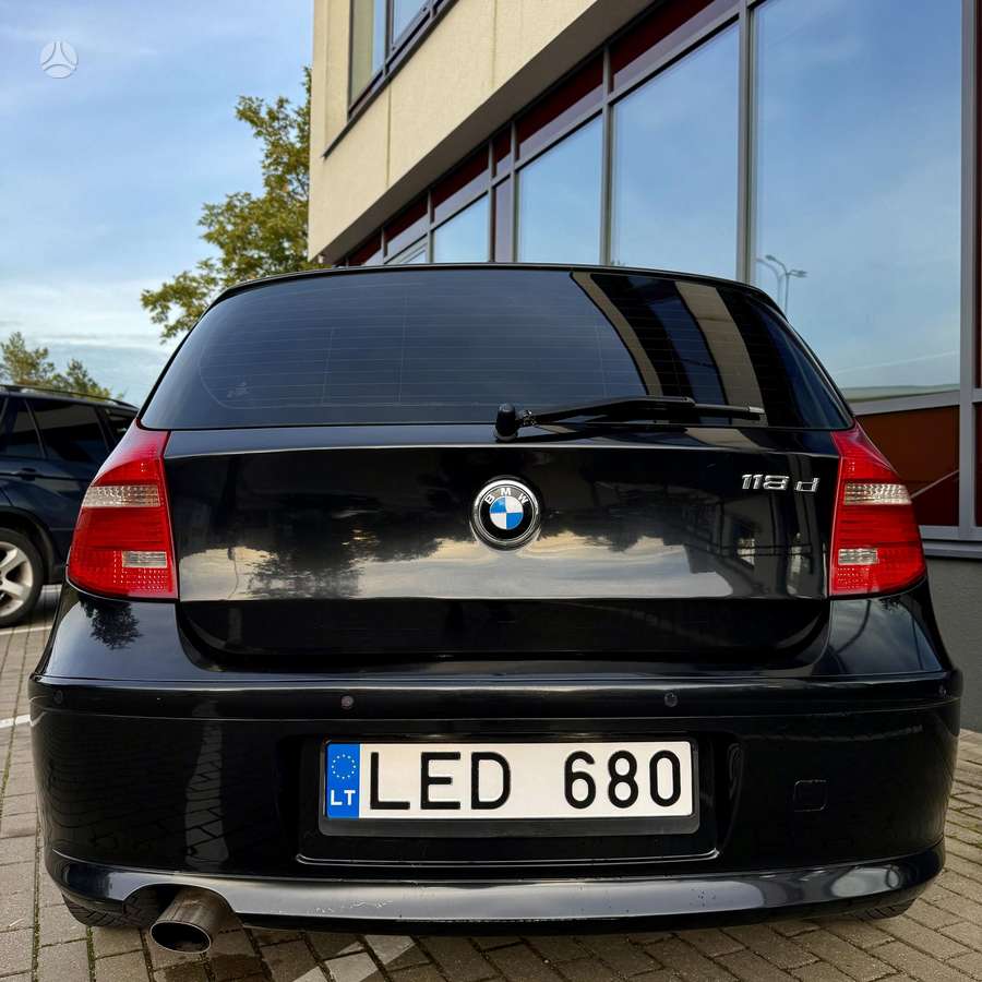 BMW 118, 2.0 l., Хэтчбек