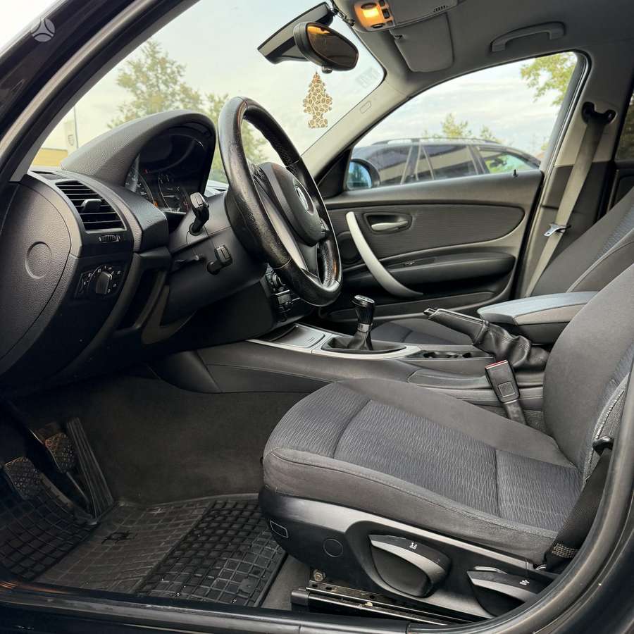 BMW 118, 2.0 l., Хэтчбек