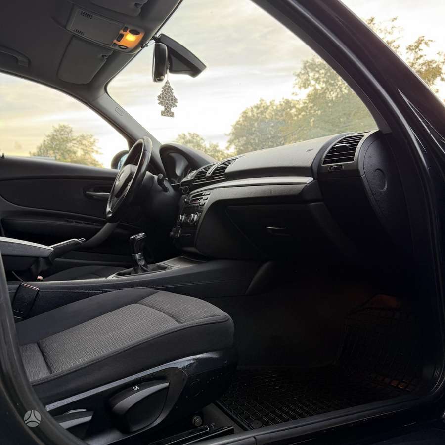 BMW 118, 2.0 l., Хэтчбек