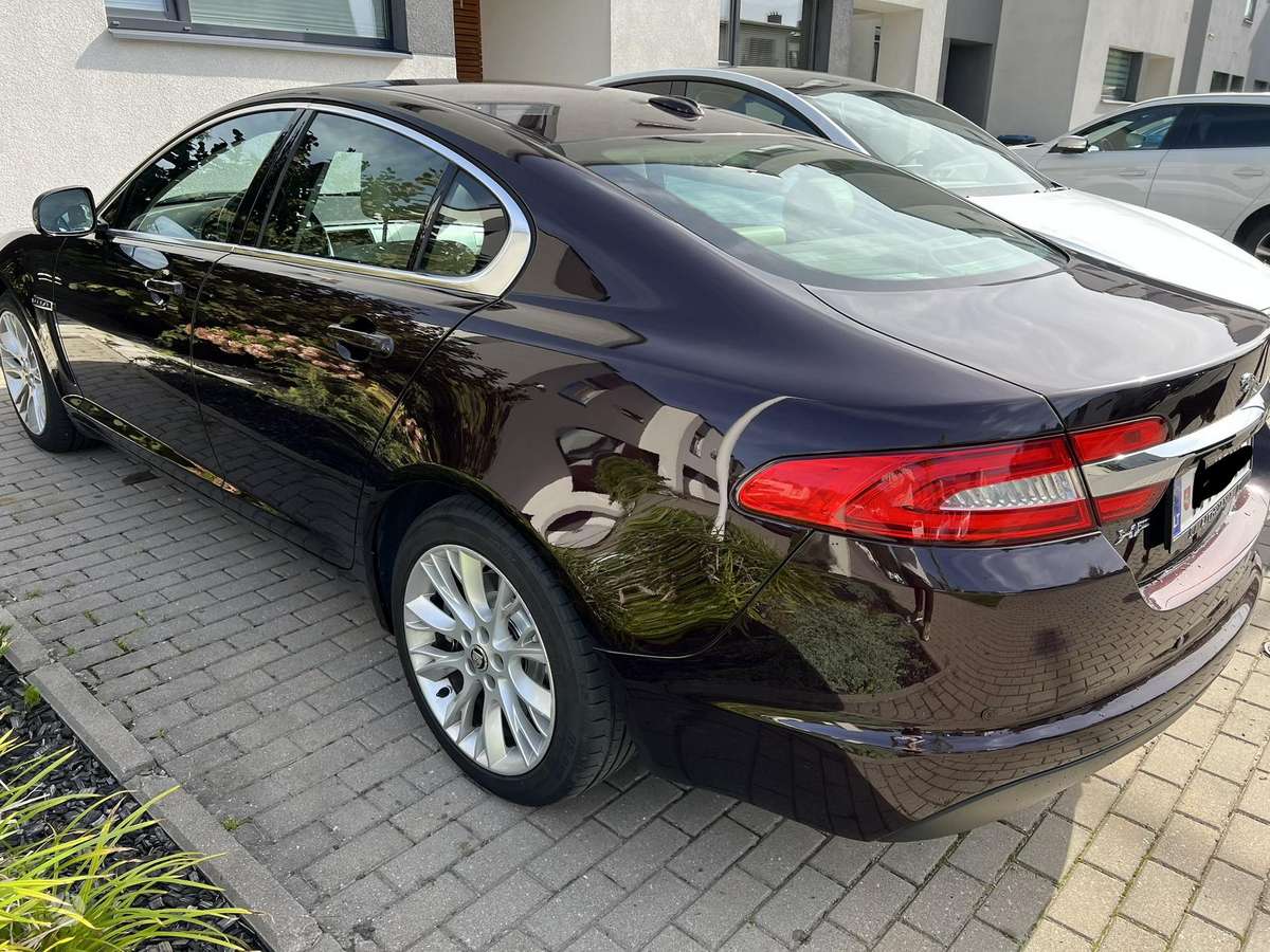 Jaguar XF, 2.2 l., Седан
