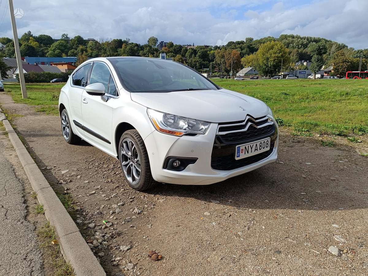 Citroen DS4, 1.6 l., Хэтчбек