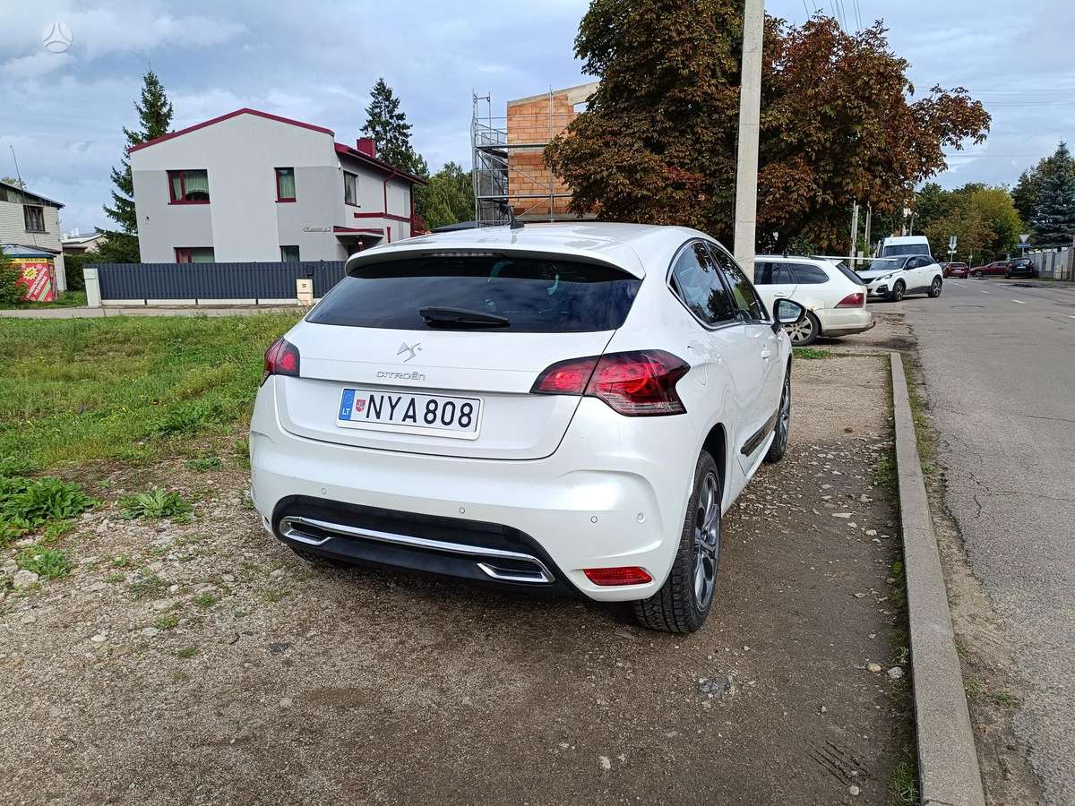 Citroen DS4, 1.6 l., Хэтчбек
