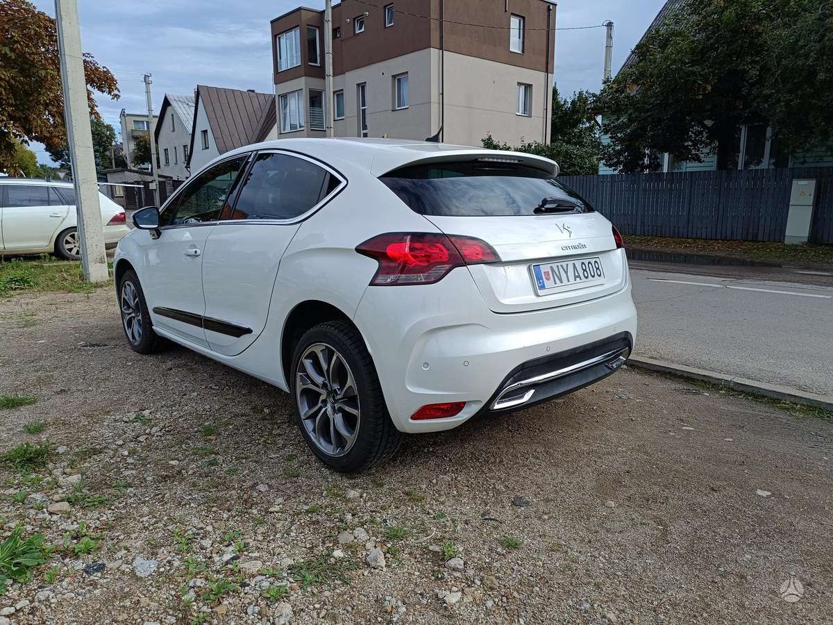 Citroen DS4, 1.6 l., Хэтчбек