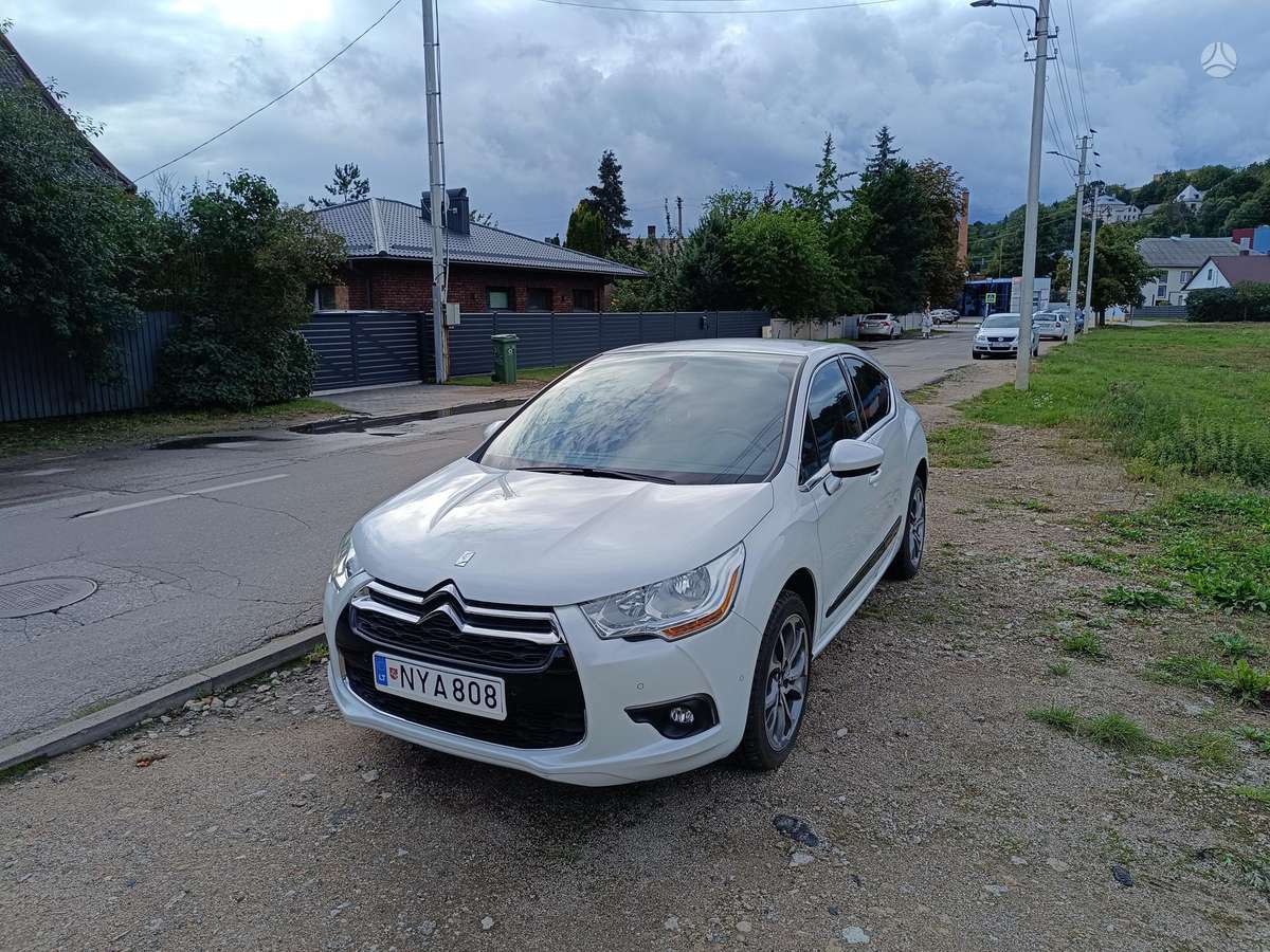 Citroen DS4, 1.6 l., Хэтчбек