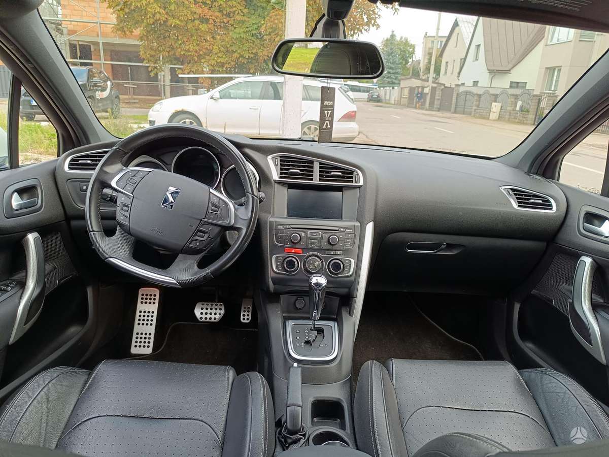 Citroen DS4, 1.6 l., Хэтчбек