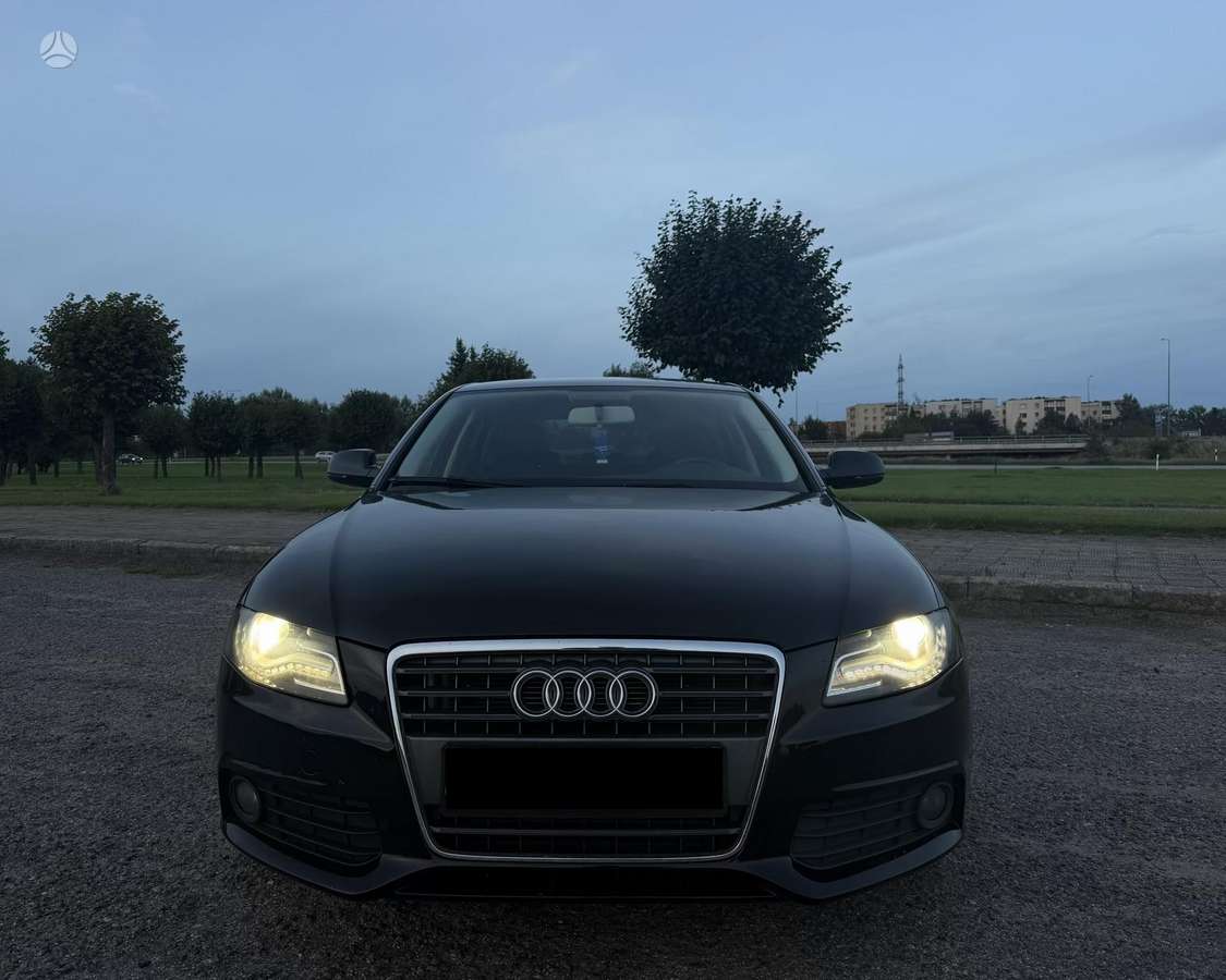 Audi A4, 1.8 l., Седан