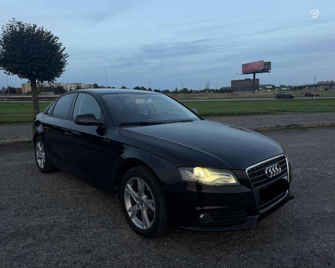 Audi A4, 1.8 l., Седан