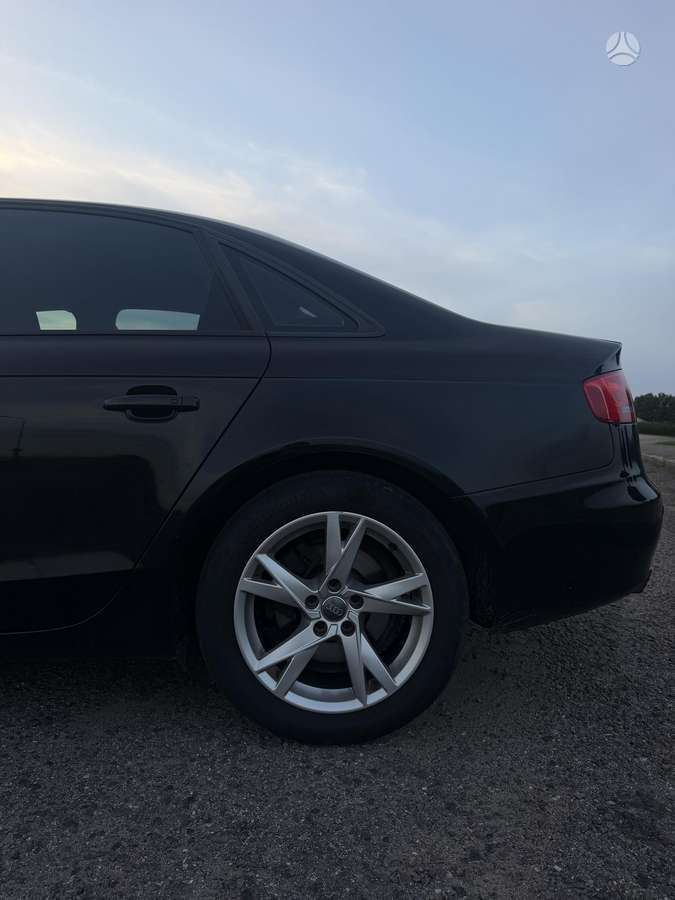 Audi A4, 1.8 l., Седан