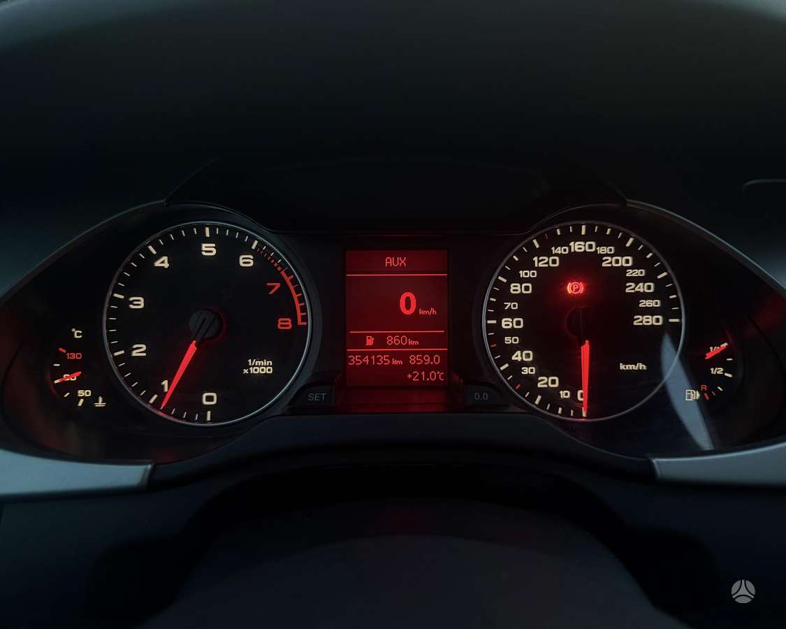 Audi A4, 1.8 l., saloon / sedan