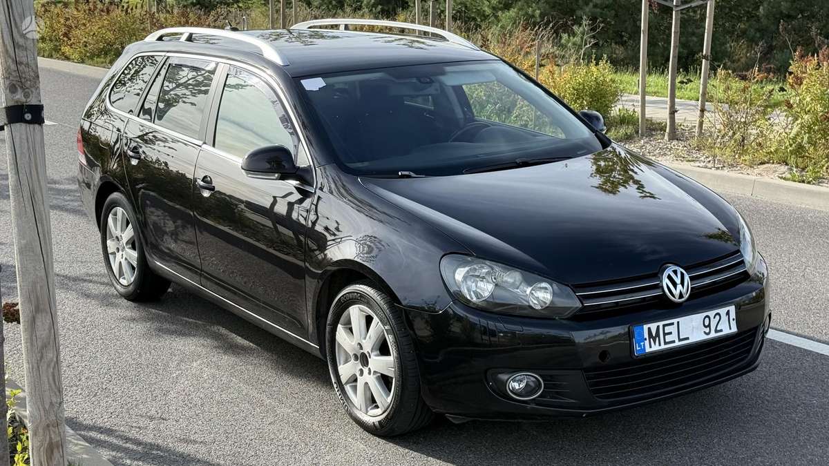 Volkswagen Golf - 1