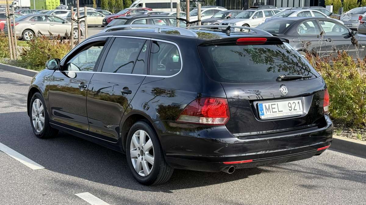 Volkswagen Golf - 5