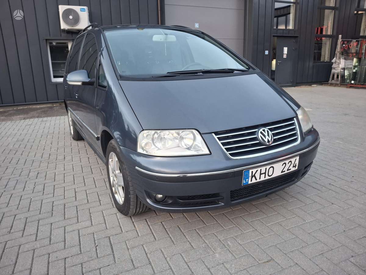 Volkswagen Sharan - 1