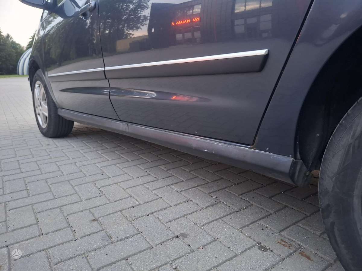 Volkswagen Sharan - 10
