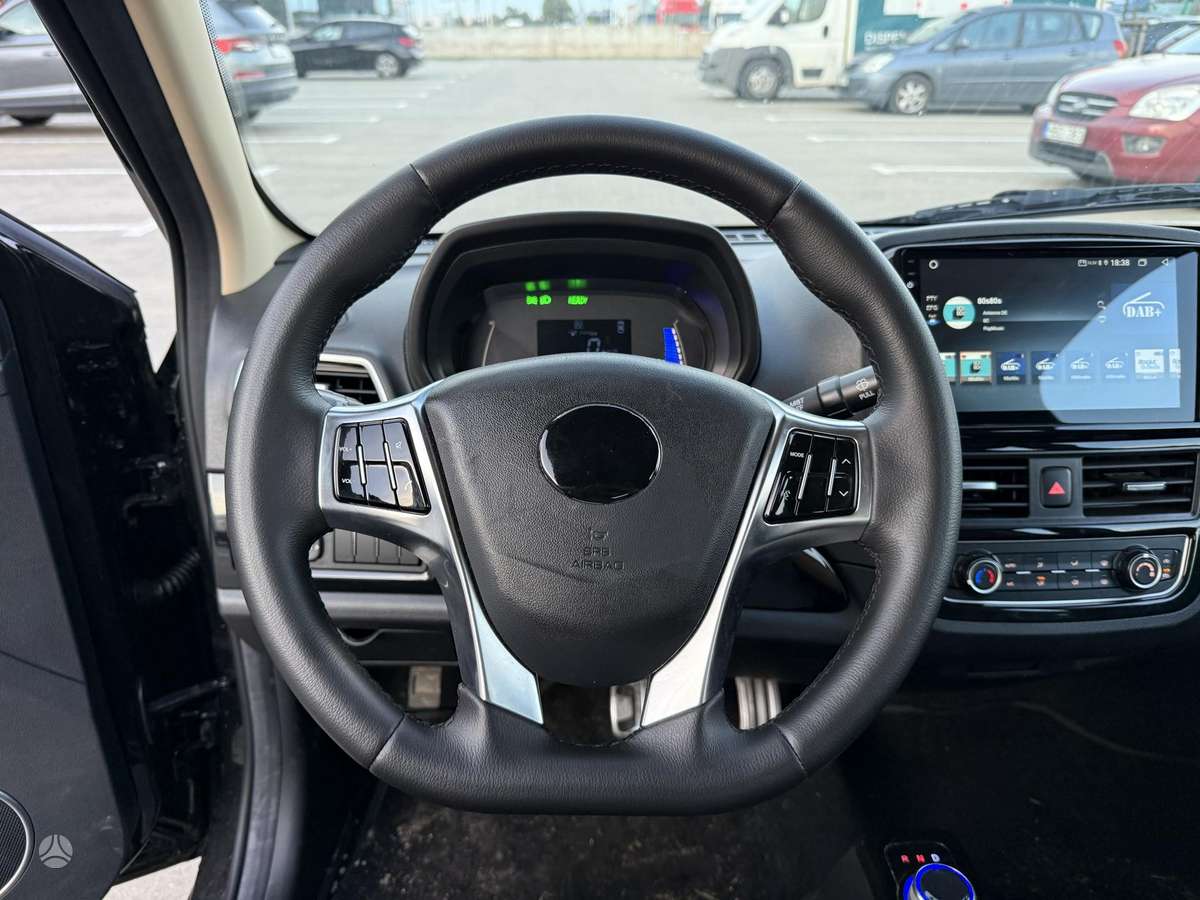 Zhidou D2S, 27 kWh, hatchback