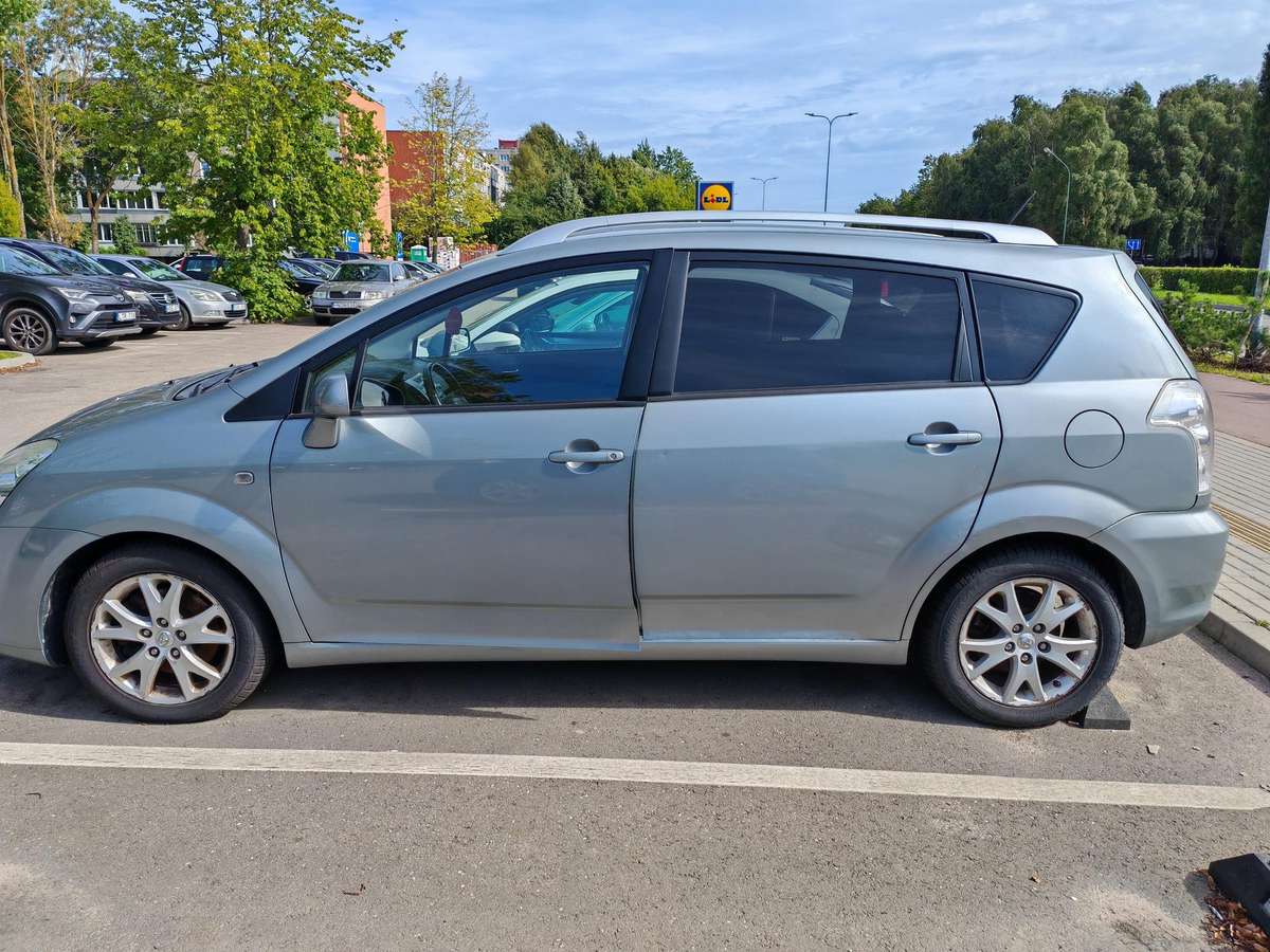 Toyota Corolla Verso - 1