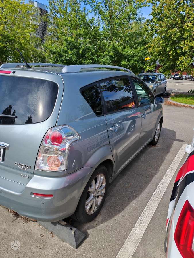 Toyota Corolla Verso - 3