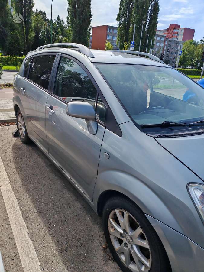 Toyota Corolla Verso - 4